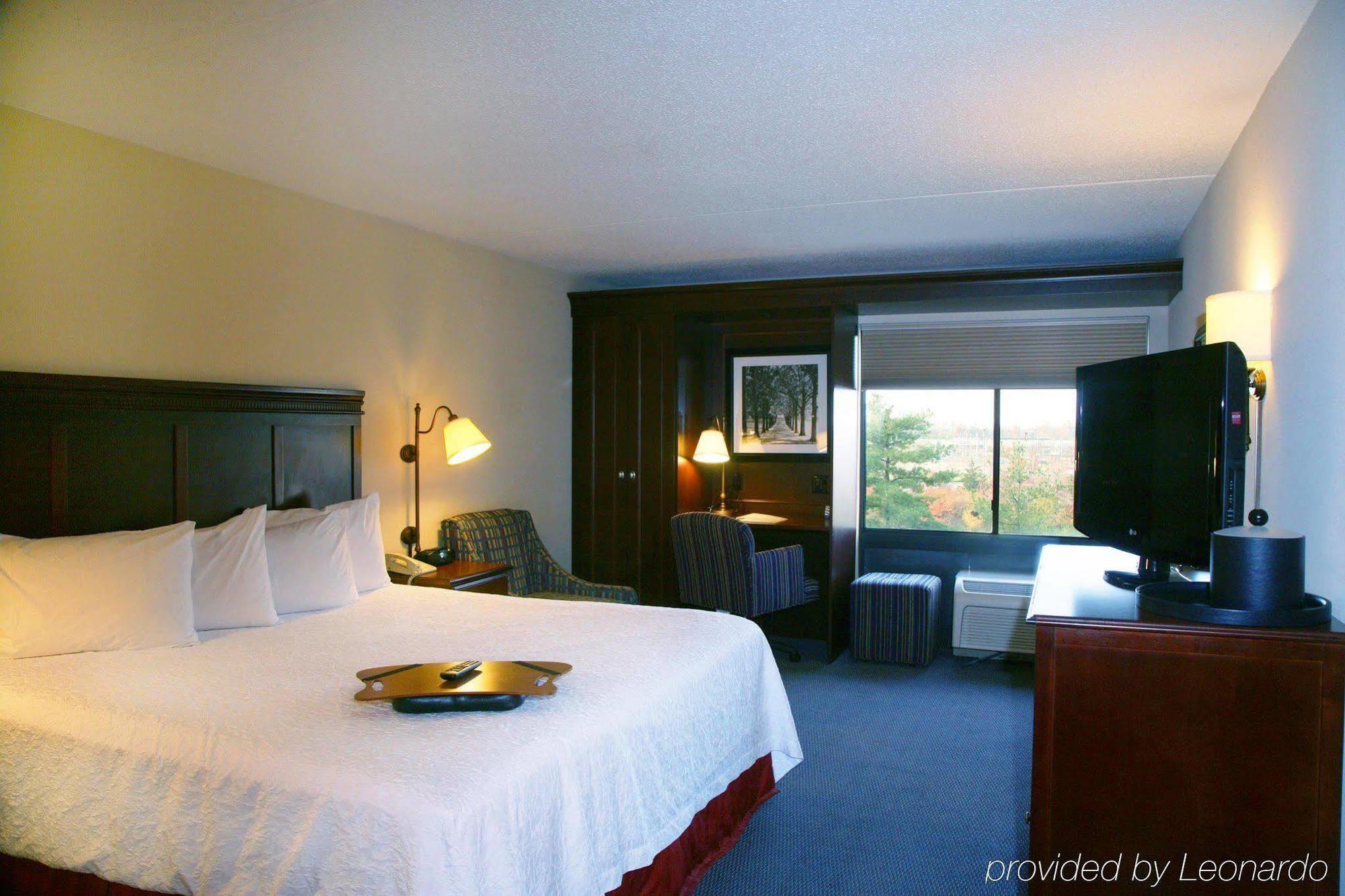 Hotel Hampton Cincinnati Airport South 3*