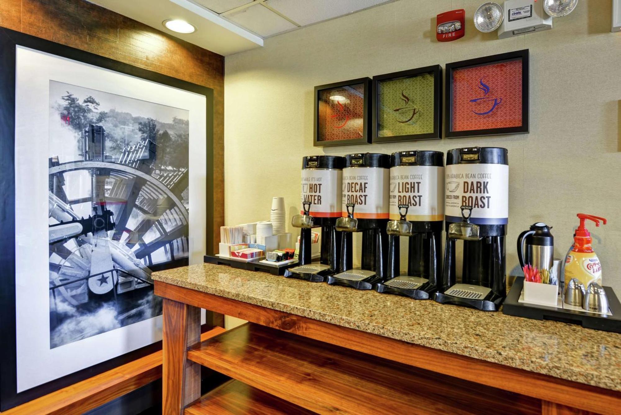 Hampton Cincinnati Airport South Hotel 3*